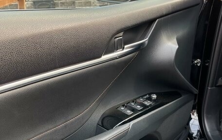 Toyota Camry, 2019 год, 3 300 000 рублей, 14 фотография