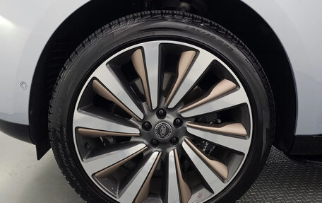 Land Rover Range Rover IV рестайлинг, 2024 год, 30 000 000 рублей, 5 фотография