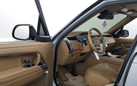 Land Rover Range Rover IV рестайлинг, 2024 год, 30 000 000 рублей, 6 фотография