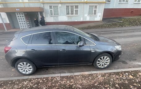 Opel Astra J, 2011 год, 580 000 рублей, 3 фотография
