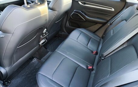 Geely Emgrand, 2024 год, 1 940 000 рублей, 16 фотография