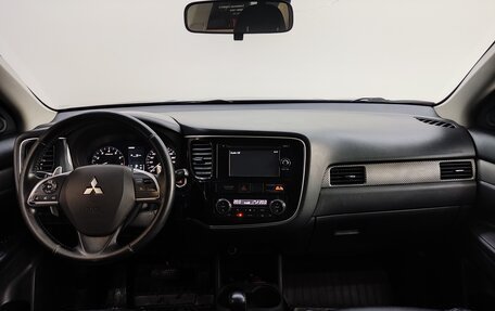 Mitsubishi Outlander III рестайлинг 3, 2013 год, 1 480 000 рублей, 9 фотография