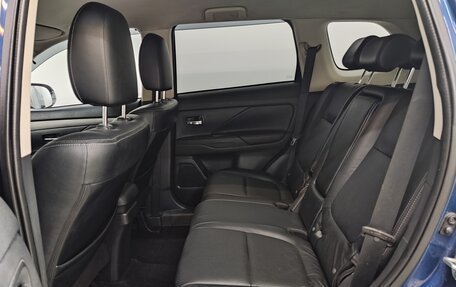 Mitsubishi Outlander III рестайлинг 3, 2013 год, 1 480 000 рублей, 15 фотография