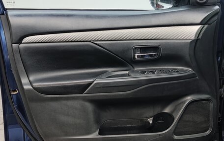 Mitsubishi Outlander III рестайлинг 3, 2013 год, 1 480 000 рублей, 18 фотография