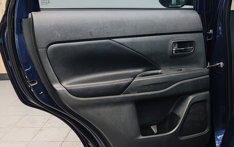 Mitsubishi Outlander III рестайлинг 3, 2013 год, 1 480 000 рублей, 20 фотография