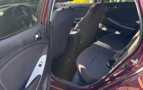 Hyundai Solaris II рестайлинг, 2013 год, 750 000 рублей, 19 фотография