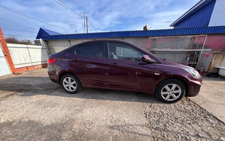 Hyundai Solaris II рестайлинг, 2013 год, 750 000 рублей, 28 фотография