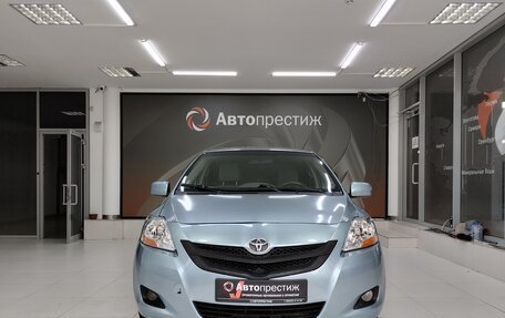 Toyota Yaris III рестайлинг, 2009 год, 750 000 рублей, 2 фотография