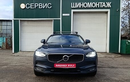 Volvo V90 Cross Country I рестайлинг, 2017 год, 2 600 000 рублей, 1 фотография