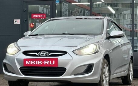 Hyundai Solaris II рестайлинг, 2012 год, 900 000 рублей, 5 фотография