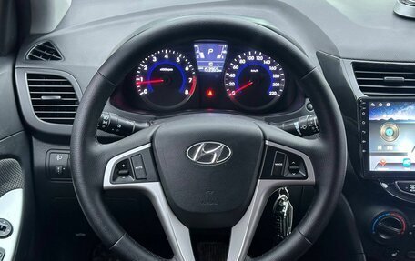 Hyundai Solaris II рестайлинг, 2012 год, 900 000 рублей, 19 фотография