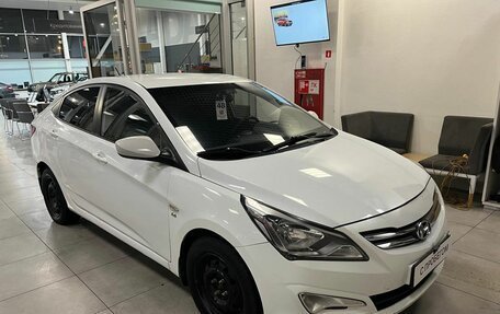 Hyundai Solaris II рестайлинг, 2015 год, 559 000 рублей, 2 фотография