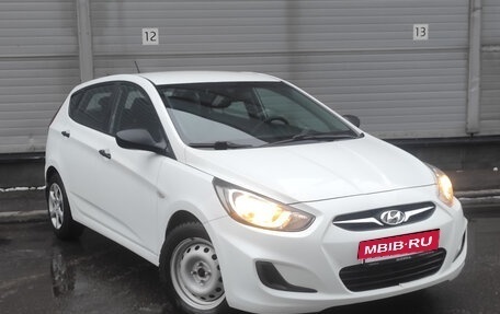 Hyundai Solaris II рестайлинг, 2014 год, 749 000 рублей, 3 фотография