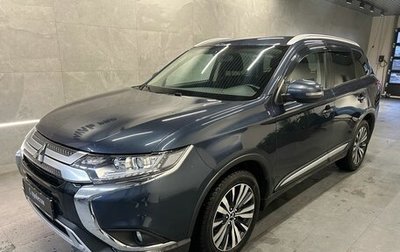 Mitsubishi Outlander III рестайлинг 3, 2019 год, 2 149 000 рублей, 1 фотография