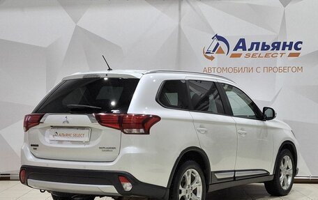 Mitsubishi Outlander III рестайлинг 3, 2015 год, 1 790 000 рублей, 3 фотография