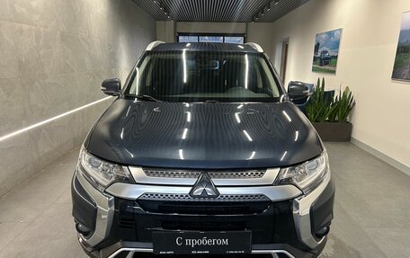 Mitsubishi Outlander III рестайлинг 3, 2019 год, 2 149 000 рублей, 2 фотография