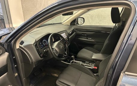 Mitsubishi Outlander III рестайлинг 3, 2019 год, 2 149 000 рублей, 7 фотография