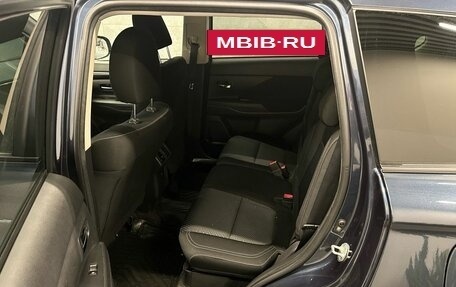 Mitsubishi Outlander III рестайлинг 3, 2019 год, 2 149 000 рублей, 8 фотография