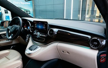 Mercedes-Benz V-Класс, 2020 год, 7 490 000 рублей, 33 фотография