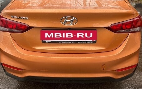 Hyundai Solaris II рестайлинг, 2017 год, 700 000 рублей, 2 фотография