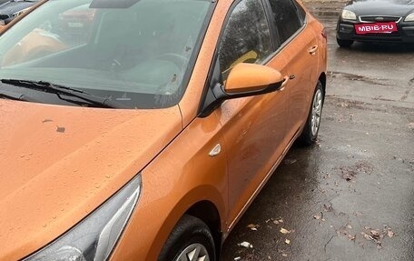 Hyundai Solaris II рестайлинг, 2017 год, 700 000 рублей, 3 фотография