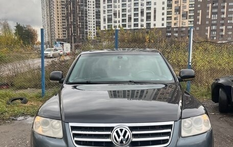 Volkswagen Touareg III, 2004 год, 850 000 рублей, 1 фотография