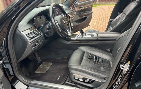 BMW 7 серия, 2016 год, 3 300 000 рублей, 13 фотография