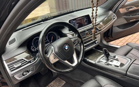 BMW 7 серия, 2016 год, 3 300 000 рублей, 15 фотография