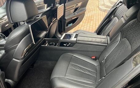 BMW 7 серия, 2016 год, 3 300 000 рублей, 16 фотография