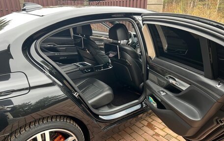 BMW 7 серия, 2016 год, 3 300 000 рублей, 24 фотография