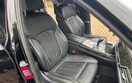 BMW 7 серия, 2016 год, 3 300 000 рублей, 23 фотография