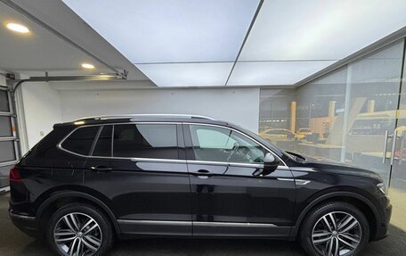 Volkswagen Tiguan II, 2020 год, 3 255 000 рублей, 5 фотография