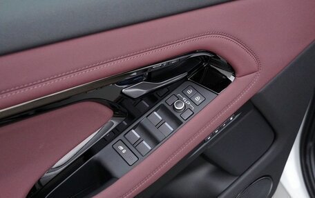 Land Rover Range Rover Evoque II, 2025 год, 6 490 000 рублей, 13 фотография