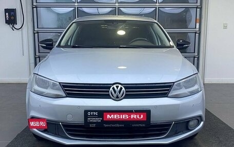 Volkswagen Jetta VI, 2013 год, 1 085 000 рублей, 2 фотография