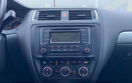 Volkswagen Jetta VI, 2013 год, 1 085 000 рублей, 18 фотография