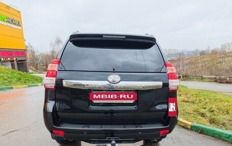 Toyota Land Cruiser Prado 150 рестайлинг 2, 2016 год, 4 200 000 рублей, 5 фотография