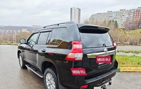 Toyota Land Cruiser Prado 150 рестайлинг 2, 2016 год, 4 200 000 рублей, 4 фотография