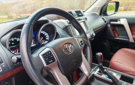 Toyota Land Cruiser Prado 150 рестайлинг 2, 2016 год, 4 200 000 рублей, 13 фотография