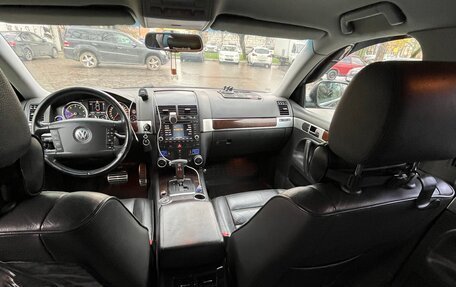 Volkswagen Touareg III, 2004 год, 850 000 рублей, 13 фотография