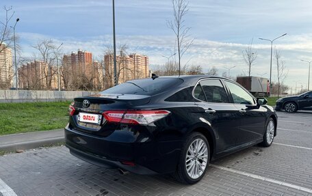 Toyota Camry, 2018 год, 2 450 000 рублей, 4 фотография