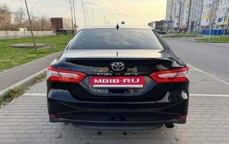 Toyota Camry, 2018 год, 2 450 000 рублей, 6 фотография