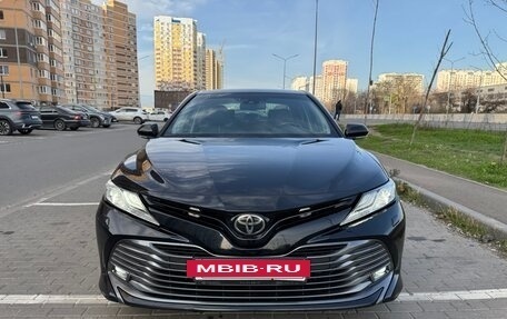 Toyota Camry, 2018 год, 2 450 000 рублей, 5 фотография