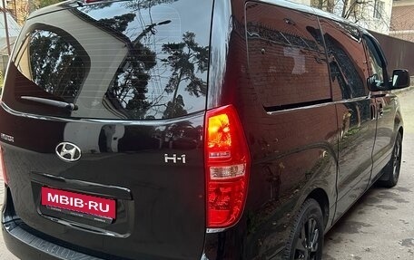 Hyundai H-1 II рестайлинг, 2018 год, 2 765 000 рублей, 4 фотография