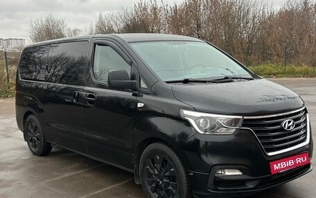 Hyundai H-1 II рестайлинг, 2018 год, 2 765 000 рублей, 6 фотография
