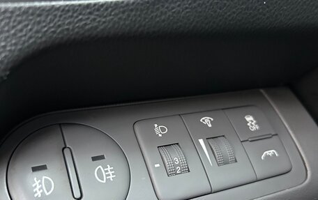 Hyundai H-1 II рестайлинг, 2018 год, 2 765 000 рублей, 18 фотография