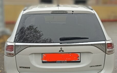 Mitsubishi Outlander III рестайлинг 3, 2013 год, 1 185 000 рублей, 2 фотография