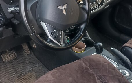 Mitsubishi Outlander III рестайлинг 3, 2013 год, 1 185 000 рублей, 16 фотография