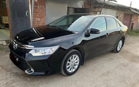 Toyota Camry, 2017 год, 2 350 000 рублей, 4 фотография