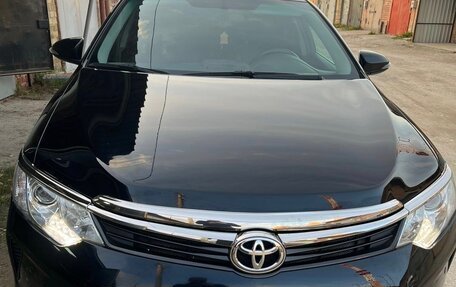 Toyota Camry, 2017 год, 2 350 000 рублей, 2 фотография