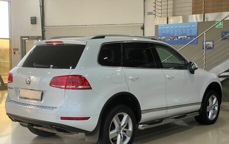 Volkswagen Touareg III, 2012 год, 2 099 900 рублей, 4 фотография